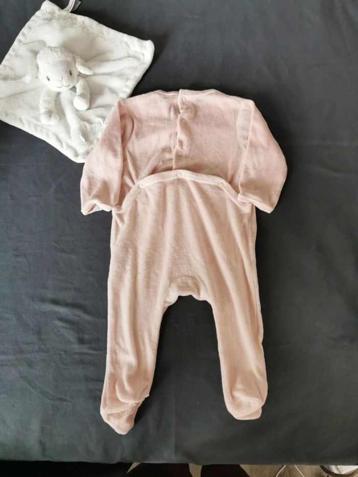 Pyjama 6 mois - photo numéro 3