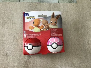 Neuf lot 2 pokeball salamèche et evoli
