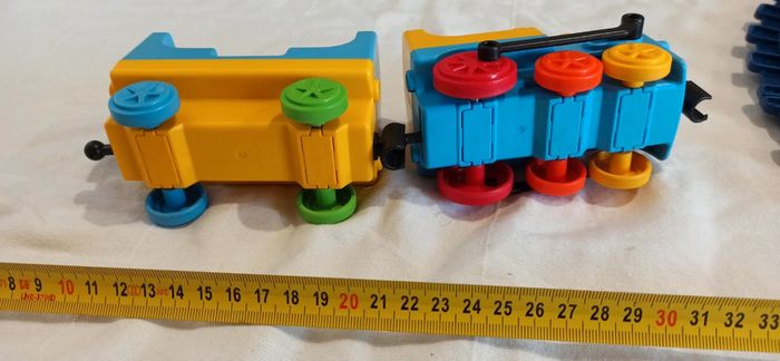 Circuit avec rails et train playmobil 123 - photo numéro 13