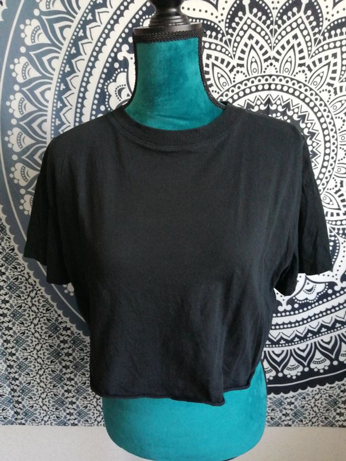 Tee-shirt noir crop top / jennyfer / (XS) - photo numéro 2
