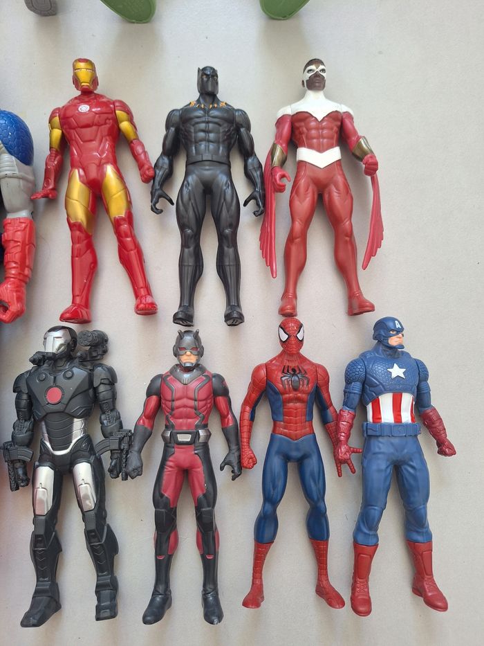 Lot 13 figurines avengers marvet et disney - photo numéro 2