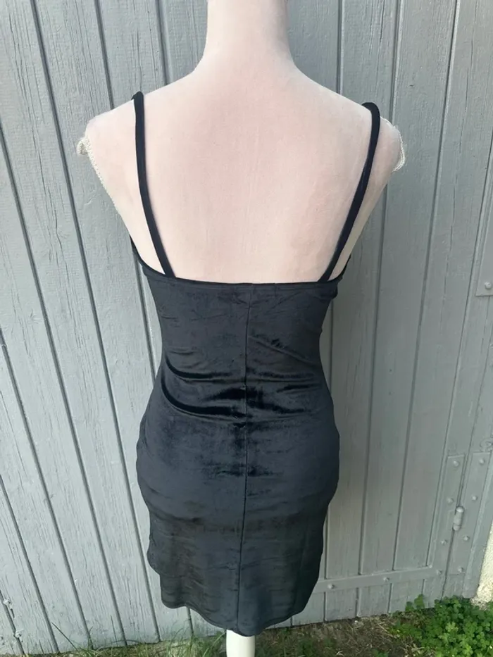 Robe fines bretelles noir velours chic 36/S - photo numéro 4