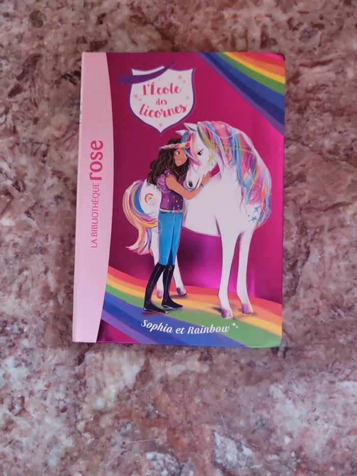 Livre L' école des licornes