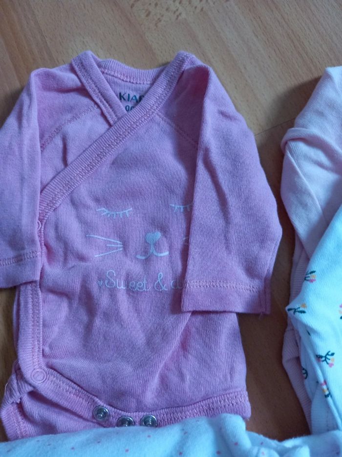 Lot 2 pyjamas et 6 bodies - photo numéro 12