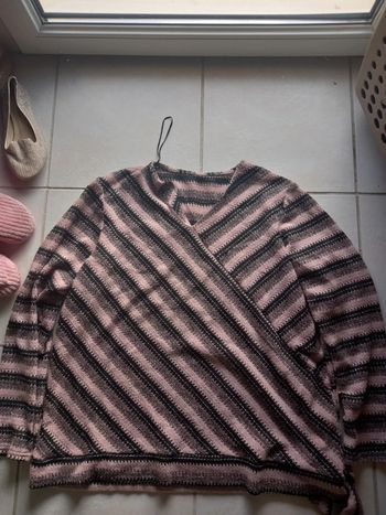 Pull femme rayé rose et noir
