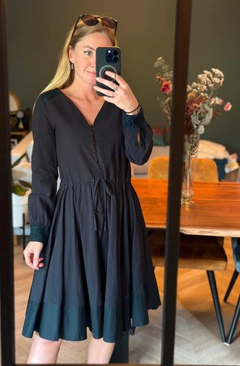 Robe noire modèle « rose » taille 1 Maje Paris