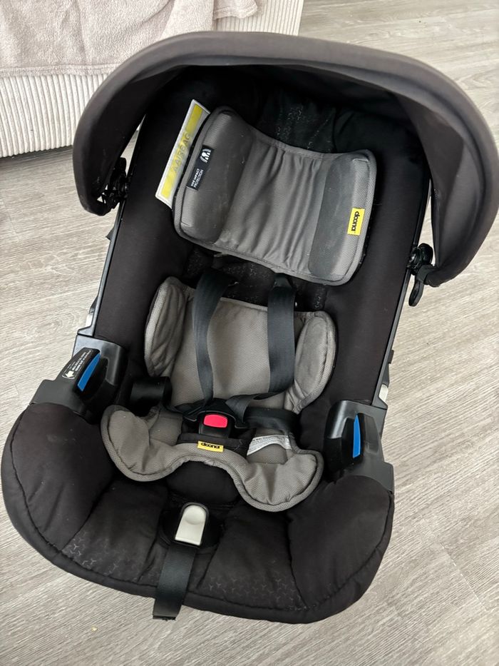 Poussette doona noir - photo numéro 10