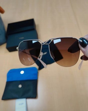 Lunettes de soleil neuve fille Maje