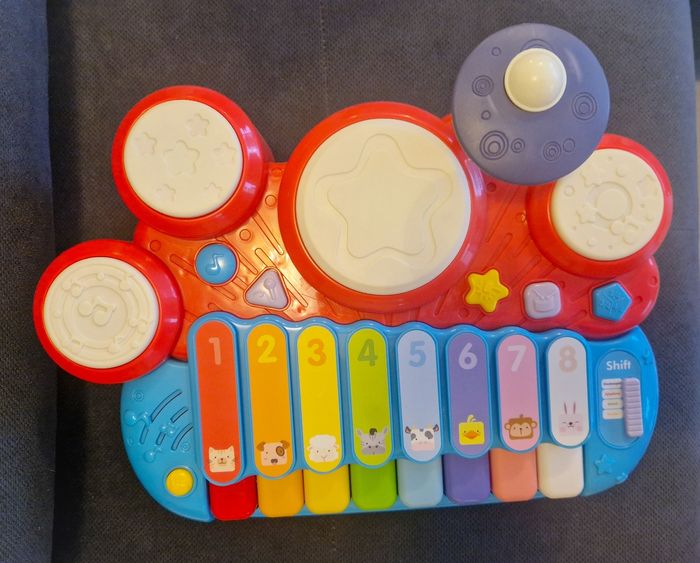 Jouet musical 5 en 1 (piano, xylophone, batterie...)
