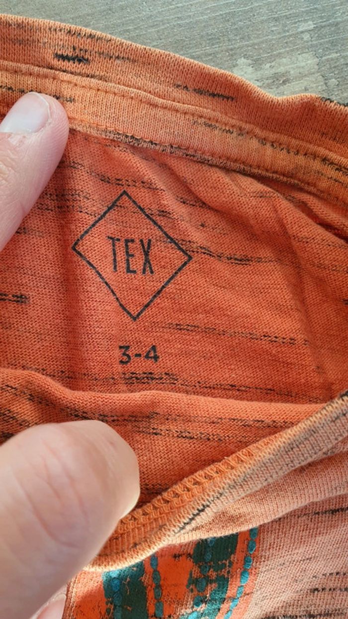 T-shirt tex 3 4 ans en très bon état - photo numéro 2