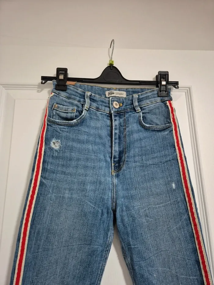 jean bleu skinny taille haute a troue zara - photo numéro 5
