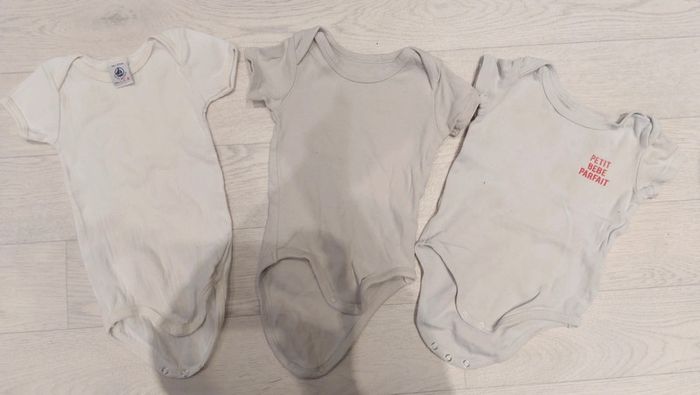 Lot 7 bodies manches courtes et longues 6m - photo numéro 6