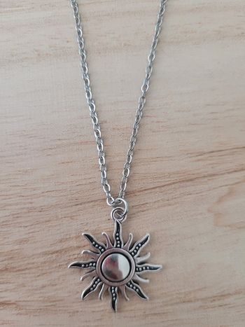 Chaîne et pendentif en acier inoxydable