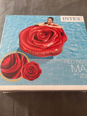 Grande bouée intex rose en