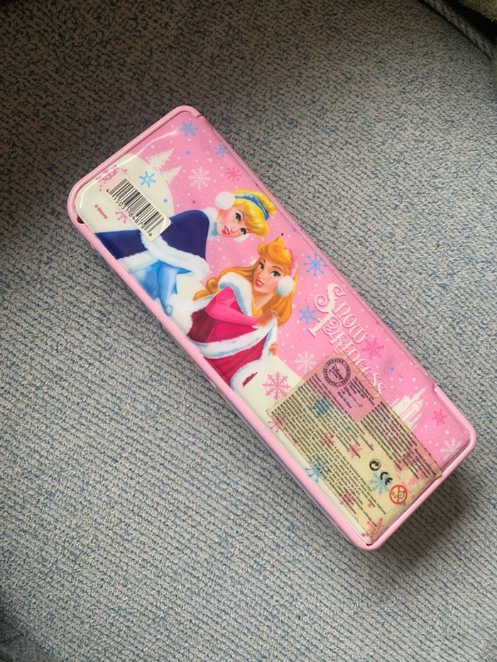 Boîte à secrets /bijoux/crayons avec clés / Disney Princesse des neiges - photo numéro 3