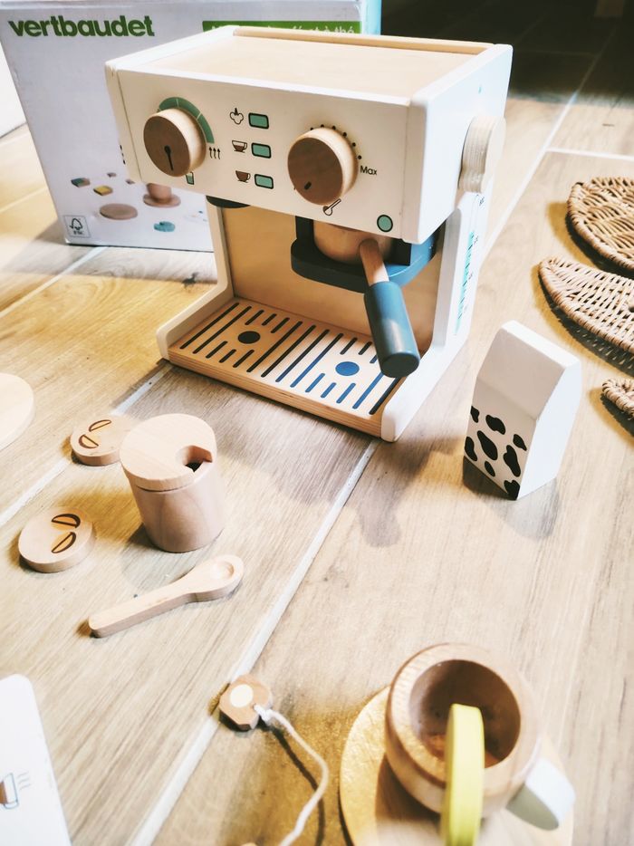 🍵Dinette machine à café et thé avec accessoires en bois marque Vertbaudet - photo numéro 2