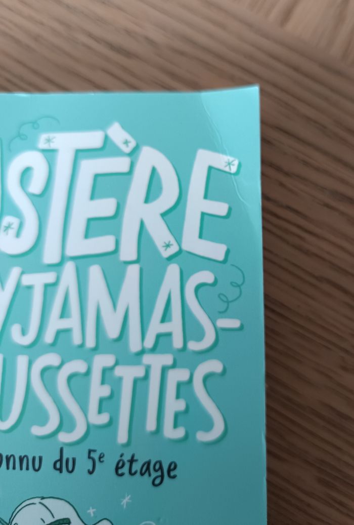 Livre "Mystère et pyjamas-chaussettes" - photo numéro 7