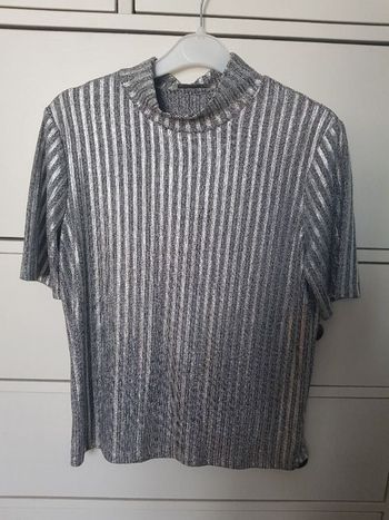 Tee shirt argenté. T.38.
