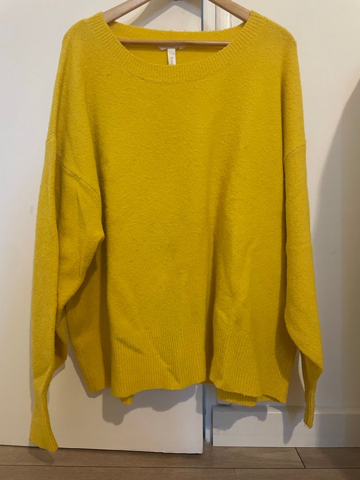 Pull jaune