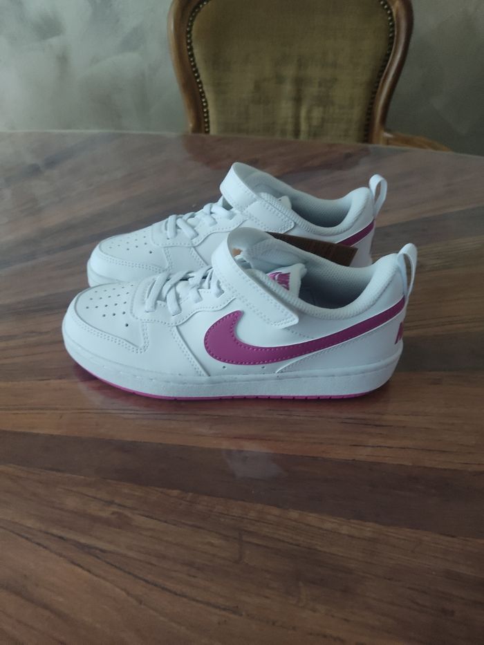 Baskets Nike T 33 - photo numéro 2