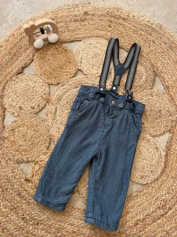 Pantalon avec bretelles 9 mois