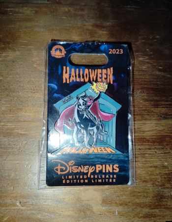 Pin's édition limitée halloween 2023 le cavalier sans tête 