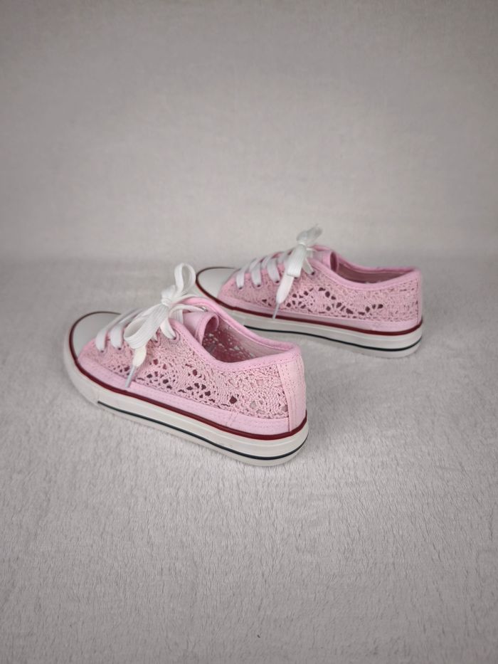 Sneakers rose et blanche crochet fille pointure 34 - photo numéro 3