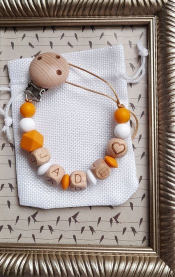 Attache tétine personnalisé