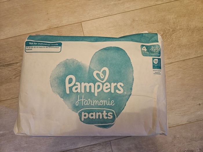 Couches pampers harmonie taille 4
