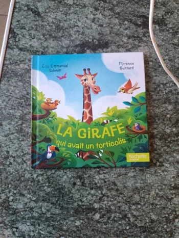 La girafe qui avait un torticolis