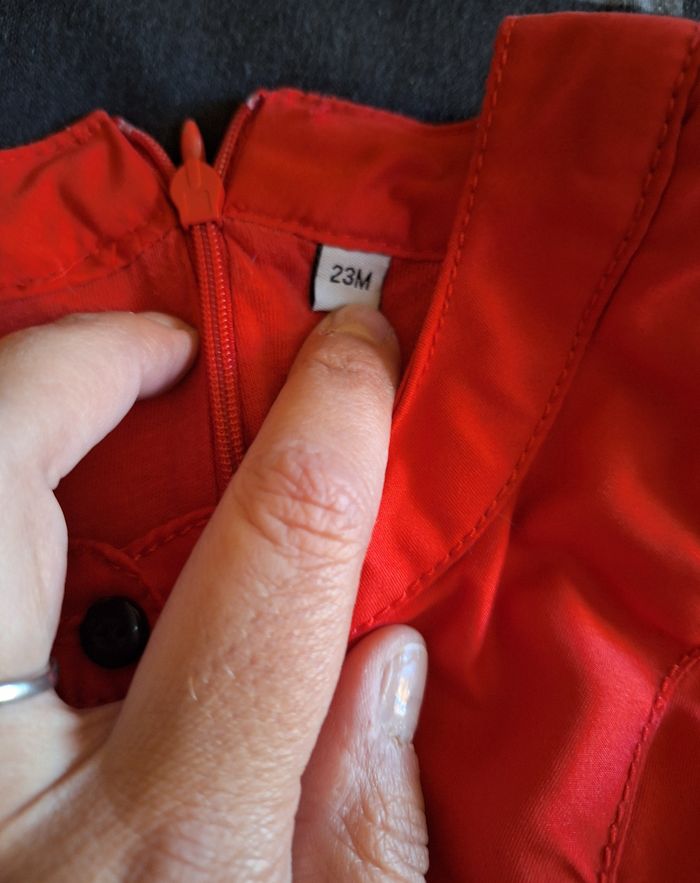 Robe boule rouge 23 mois - photo numéro 3