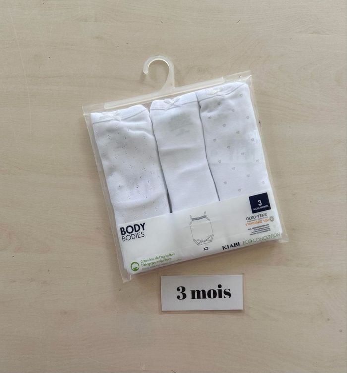 Lot de 3 bodies débardeurs Kiabi - neufs - taille 3 mois - bébé fille