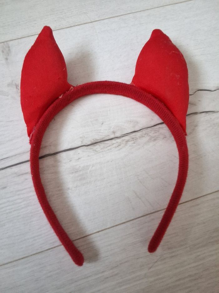 Déguisement enfant serré tête cornes de diable rouge - photo numéro 1