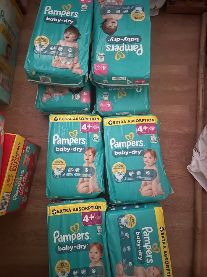 Lot 8 paquet couche Pampers