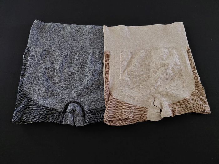 Lot 2 shorts de sport Taille haute push up Taille S/M - photo numéro 4