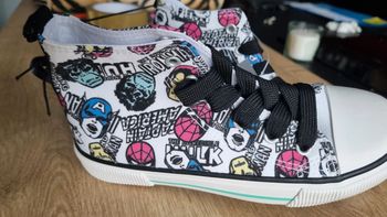 Basket hautes marvel neuf 33 34 disney