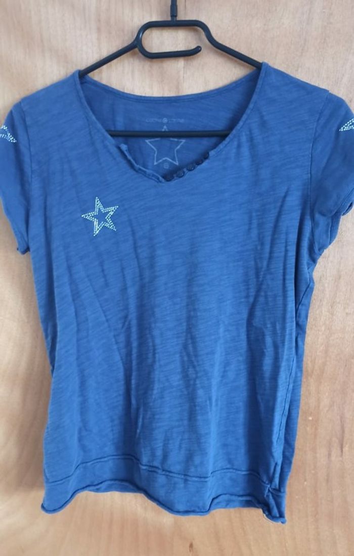 Tee Shirt bleu avec déco étoiles - Cache Cache