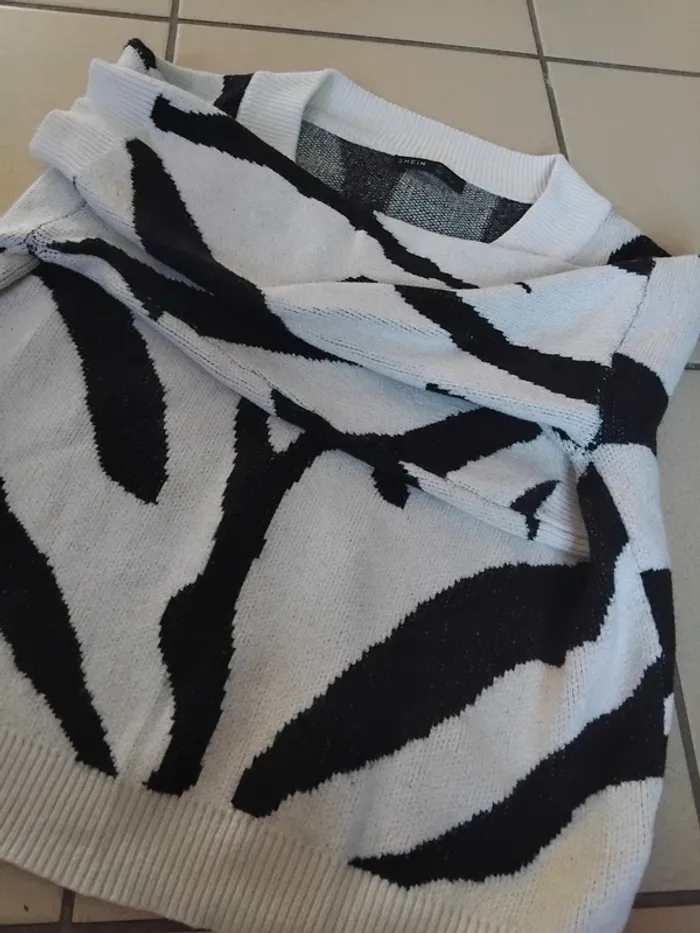 Pull à motif shein - photo numéro 4