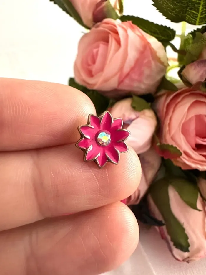 Boucles d’oreilles Betsey Johnson fleurs roses à strass - photo numéro 7