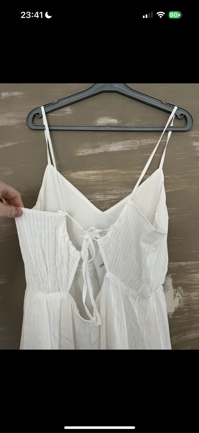 Longue robe blanche - photo numéro 2