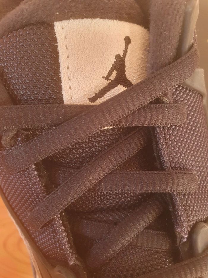 Nike Jordan 4 RM (35) - photo numéro 4
