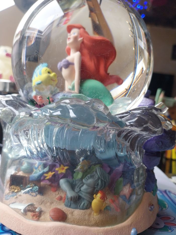 Snowglobe disney ariel musical - photo numéro 2