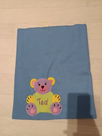 Couverture bleue ours