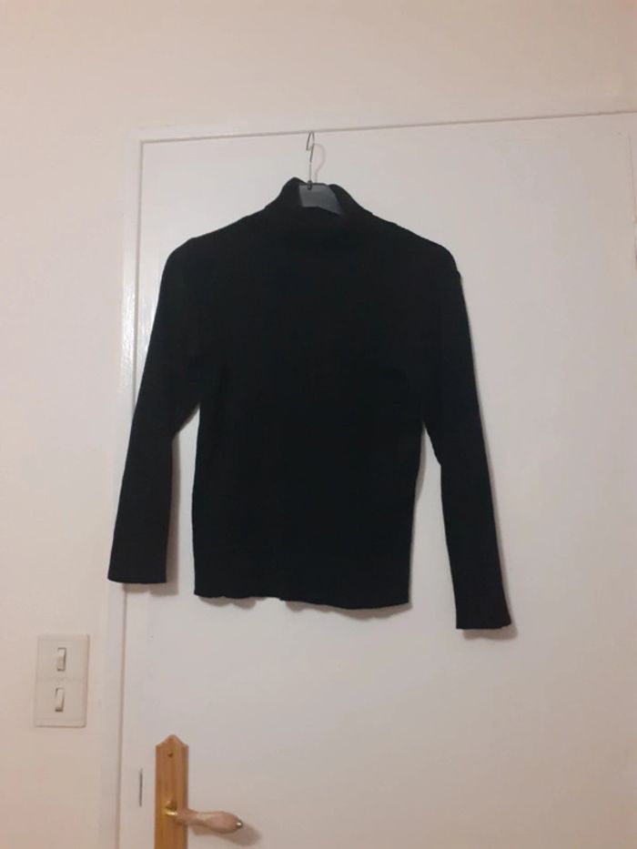 Pull noir