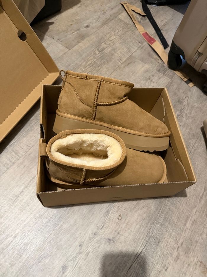 Ugg marron neuve - photo numéro 4