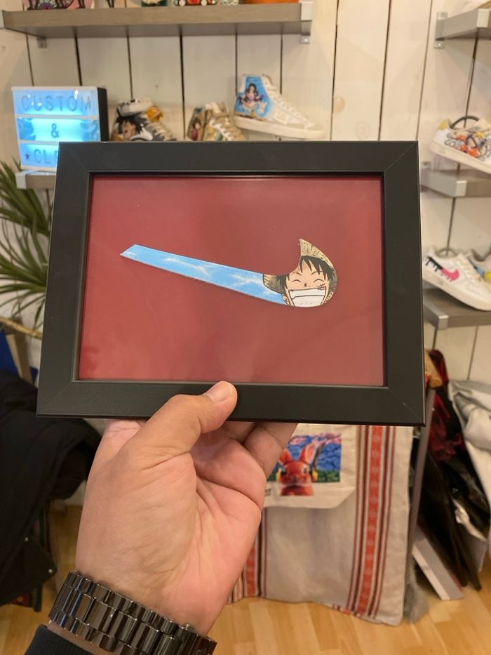 Cadre Swoosh Luffy Smile