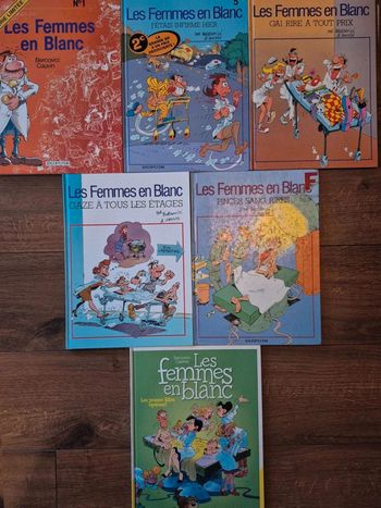 Lot  de  6 bandes  dessinées  Les femmes  en  blanc