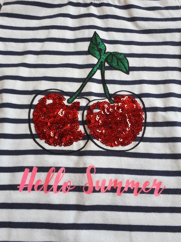 Joli t-shirt porté 2x - photo numéro 2