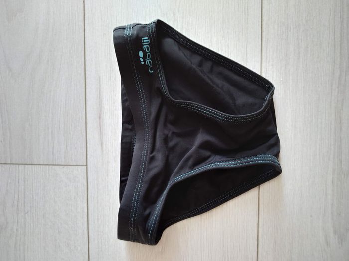 Slip de bain Nabaiji taille 8 ans