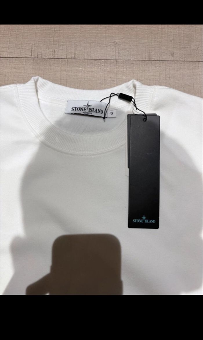 Pull Stone Island blanc - photo numéro 2